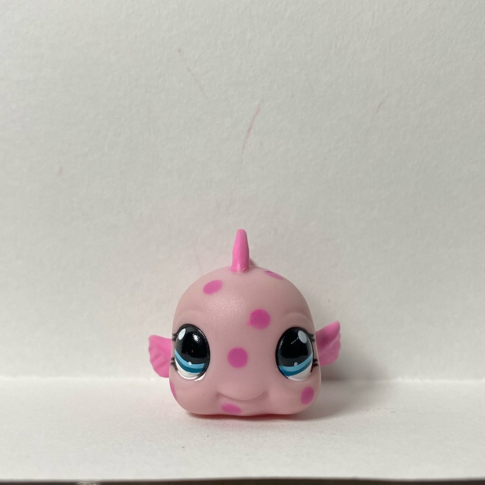 Littlest pet shop pink fish
